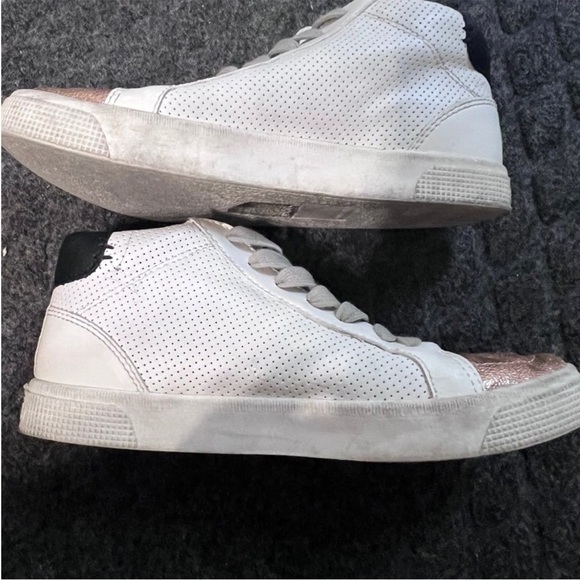 Dolce Vita Zonya Cooper Rose Gold Metallic High Top Sneaker Women’s Size 7.5 - Picture 4 of 5